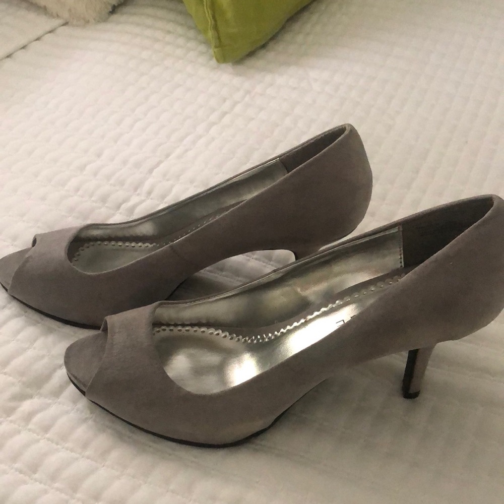 Womens shoes